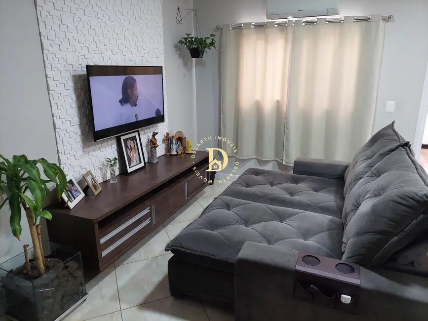 Casa de Condomínio com 3 quartos à venda, 90m2 em Jardim Santa Maria, Jacarei - SP - imagem 2 Foto 2 de Casa de Condomínio com 3 quartos à venda, 90m2 em Jardim Santa Maria, Jacarei - SP