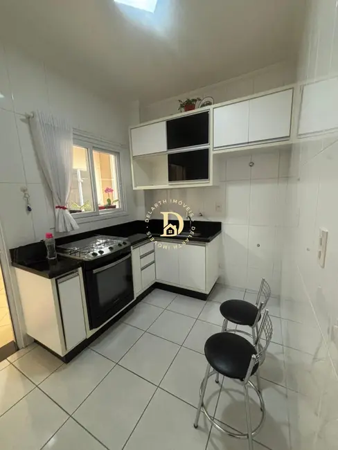 Foto 4 de Casa de Condomínio com 2 quartos à venda, 80m2 em Jardim Primavera, Jacarei - SP