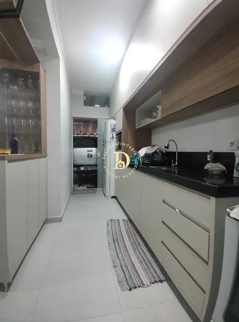 Foto 4 de Casa com 2 quartos à venda, 140m2 em Parque Itamarati, Jacarei - SP