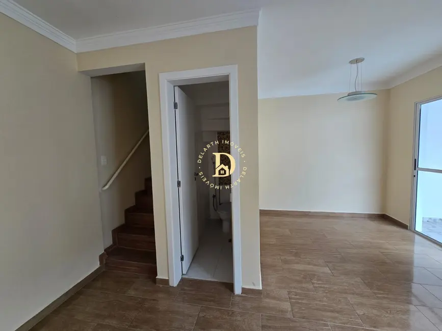 Casa de Condomínio com 3 quartos para alugar, 110m2 em Jacarei - SP - imagem 3 Foto 3 de Casa de Condomínio com 3 quartos para alugar, 110m2 em Jacarei - SP