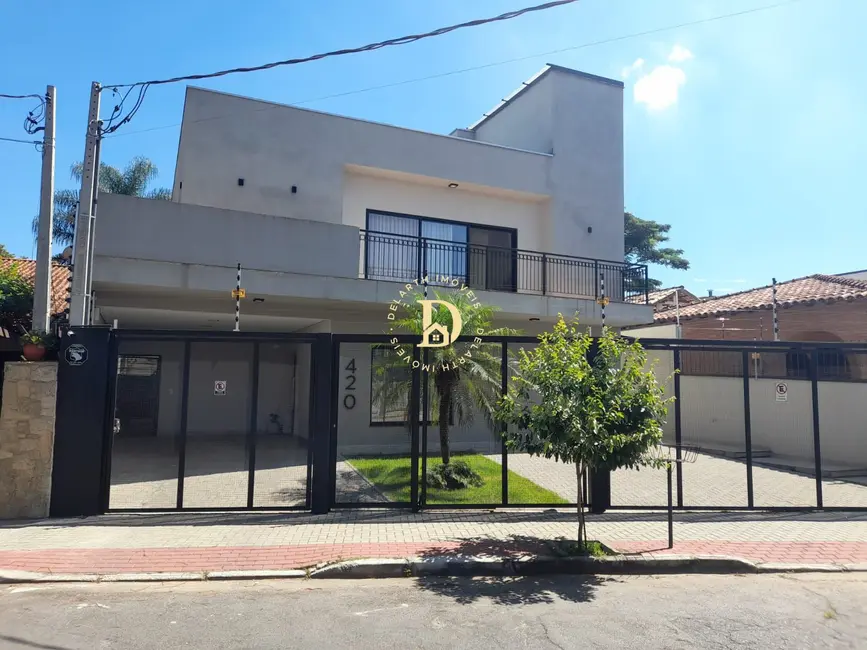 Foto 1 de Casa com 6 quartos para alugar, 330m2 em Sao Jose Dos Campos - SP