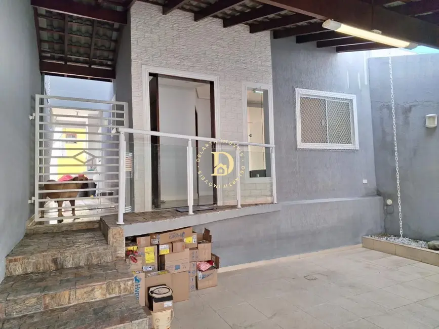 Foto 2 de Sobrado com 3 quartos à venda, 135m2 em Loteamento Villa Branca, Jacarei - SP