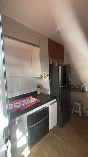 Foto 3 de Casa de Condomínio com 2 quartos à venda, 58m2 em Sao Jose Dos Campos - SP