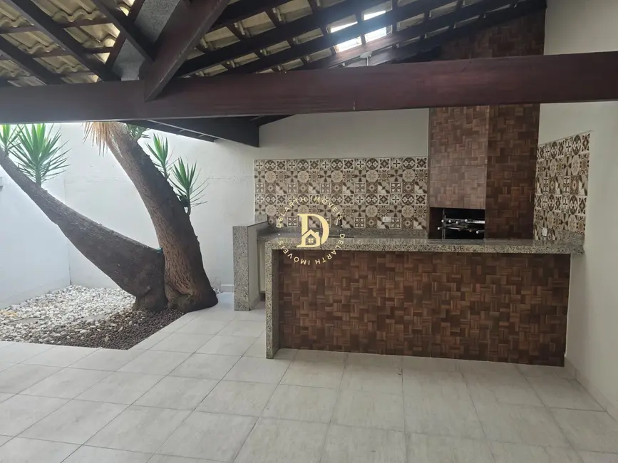 Casa de Condomínio com 3 quartos à venda, 100m2 em Loteamento Villa Branca, Jacarei - SP - imagem 5 Foto 5 de Casa de Condomínio com 3 quartos à venda, 100m2 em Loteamento Villa Branca, Jacarei - SP