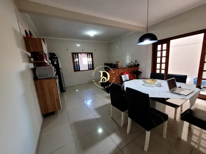 Sobrado com 3 quartos à venda, 140m2 em Sao Jose Dos Campos - SP - imagem 4 Foto 4 de Sobrado com 3 quartos à venda, 140m2 em Sao Jose Dos Campos - SP