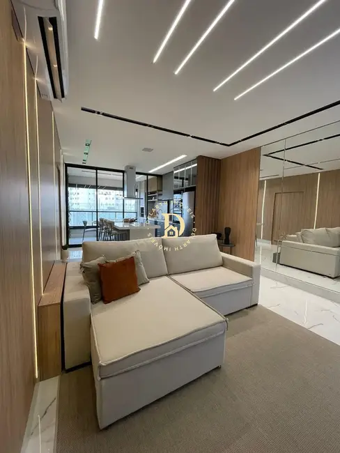 Foto 3 de Apartamento com 3 quartos à venda, 97m2 em Loteamento Villa Branca, Jacarei - SP