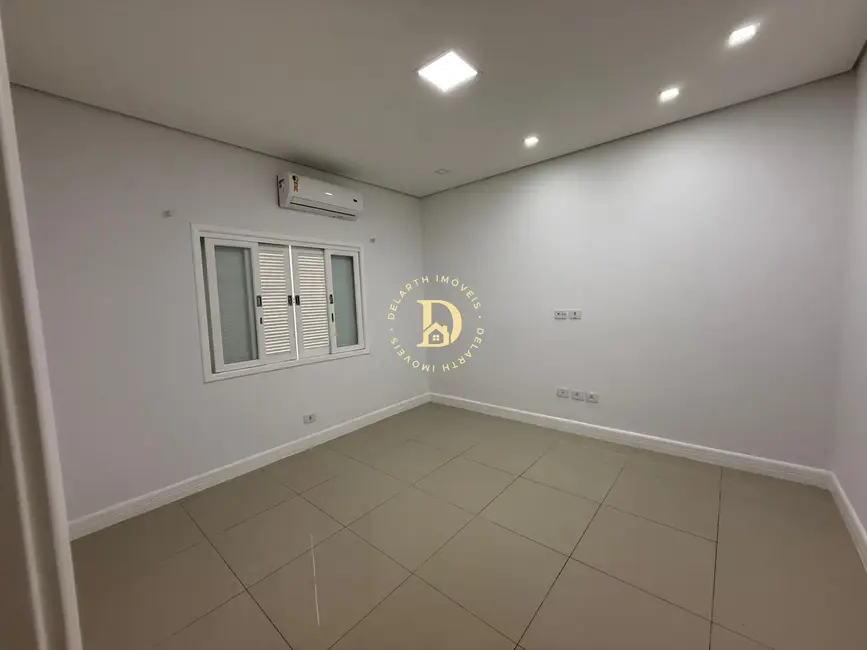 Casa de Condomínio com 3 quartos à venda, 300m2 em Jacarei - SP - imagem 9 Foto 9 de Casa de Condomínio com 3 quartos à venda, 300m2 em Jacarei - SP