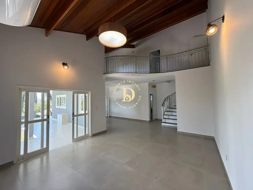 Casa de Condomínio com 3 quartos à venda, 300m2 em Jacarei - SP - imagem 3 Foto 3 de Casa de Condomínio com 3 quartos à venda, 300m2 em Jacarei - SP
