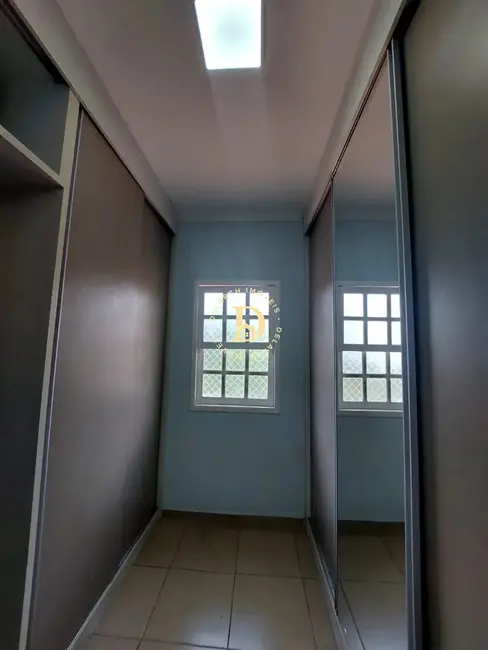 Casa de Condomínio com 4 quartos à venda, 259m2 em Sao Jose Dos Campos - SP - imagem 9 Foto 9 de Casa de Condomínio com 4 quartos à venda, 259m2 em Sao Jose Dos Campos - SP