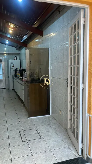 Foto 6 de Casa com 3 quartos para alugar, 135m2 em Centro, Jacarei - SP
