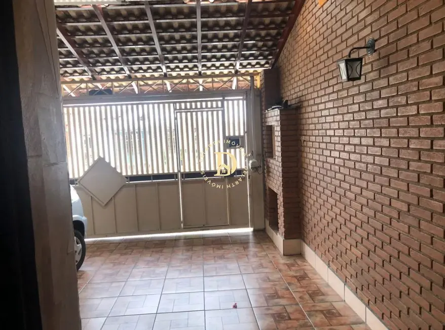 Foto 2 de Casa com 3 quartos para alugar, 135m2 em Centro, Jacarei - SP