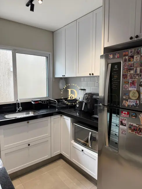 Foto 2 de Casa com 2 quartos à venda, 80m2 em Sao Jose Dos Campos - SP