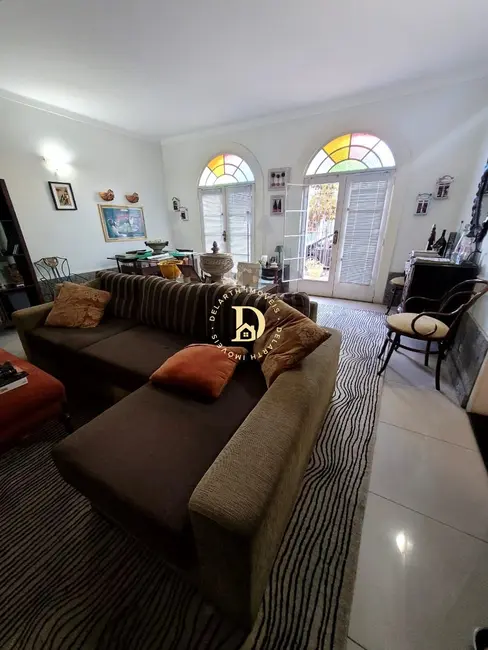Foto 6 de Sobrado com 5 quartos à venda, 550m2 em Jardim Siesta, Jacarei - SP