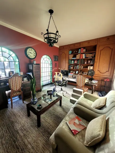 Foto 9 de Sobrado com 5 quartos à venda, 550m2 em Jardim Siesta, Jacarei - SP