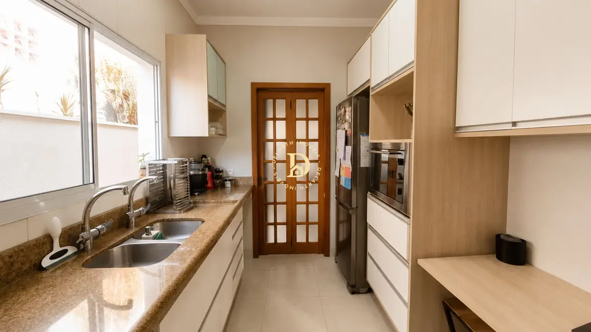 Foto 3 de Casa de Condomínio com 3 quartos à venda, 176m2 em Loteamento Villa Branca, Jacarei - SP
