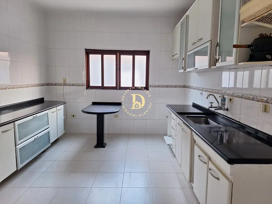 Casa de Condomínio com 3 quartos à venda, 256m2 em Sao Jose Dos Campos - SP - imagem 6 Foto 6 de Casa de Condomínio com 3 quartos à venda, 256m2 em Sao Jose Dos Campos - SP