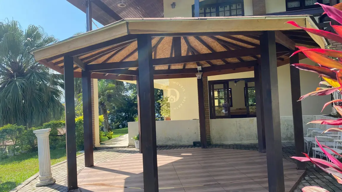 Foto 7 de Chácara com 4 quartos à venda, 650m2 em Chácaras Condomínio Recanto Pássaros II, Jacarei - SP
