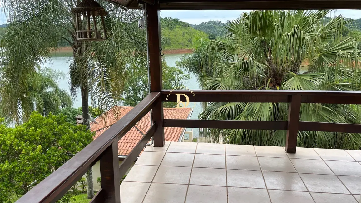 Foto 6 de Chácara com 4 quartos à venda, 650m2 em Chácaras Condomínio Recanto Pássaros II, Jacarei - SP
