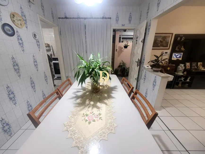 Casa com 2 quartos à venda, 124m2 em Vila Formosa, Jacarei - SP - imagem 2 Foto 2 de Casa com 2 quartos à venda, 124m2 em Vila Formosa, Jacarei - SP