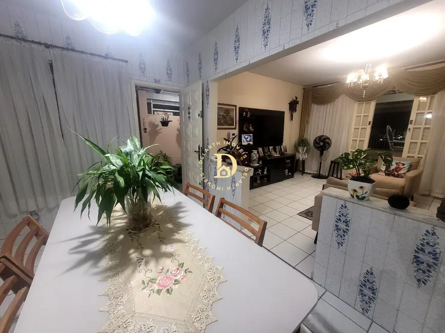 Casa com 2 quartos à venda, 124m2 em Vila Formosa, Jacarei - SP - imagem 1 Foto 1 de Casa com 2 quartos à venda, 124m2 em Vila Formosa, Jacarei - SP