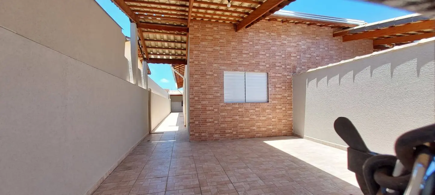 Foto 7 de Casa com 2 quartos à venda, 130m2 em Mongagua - SP