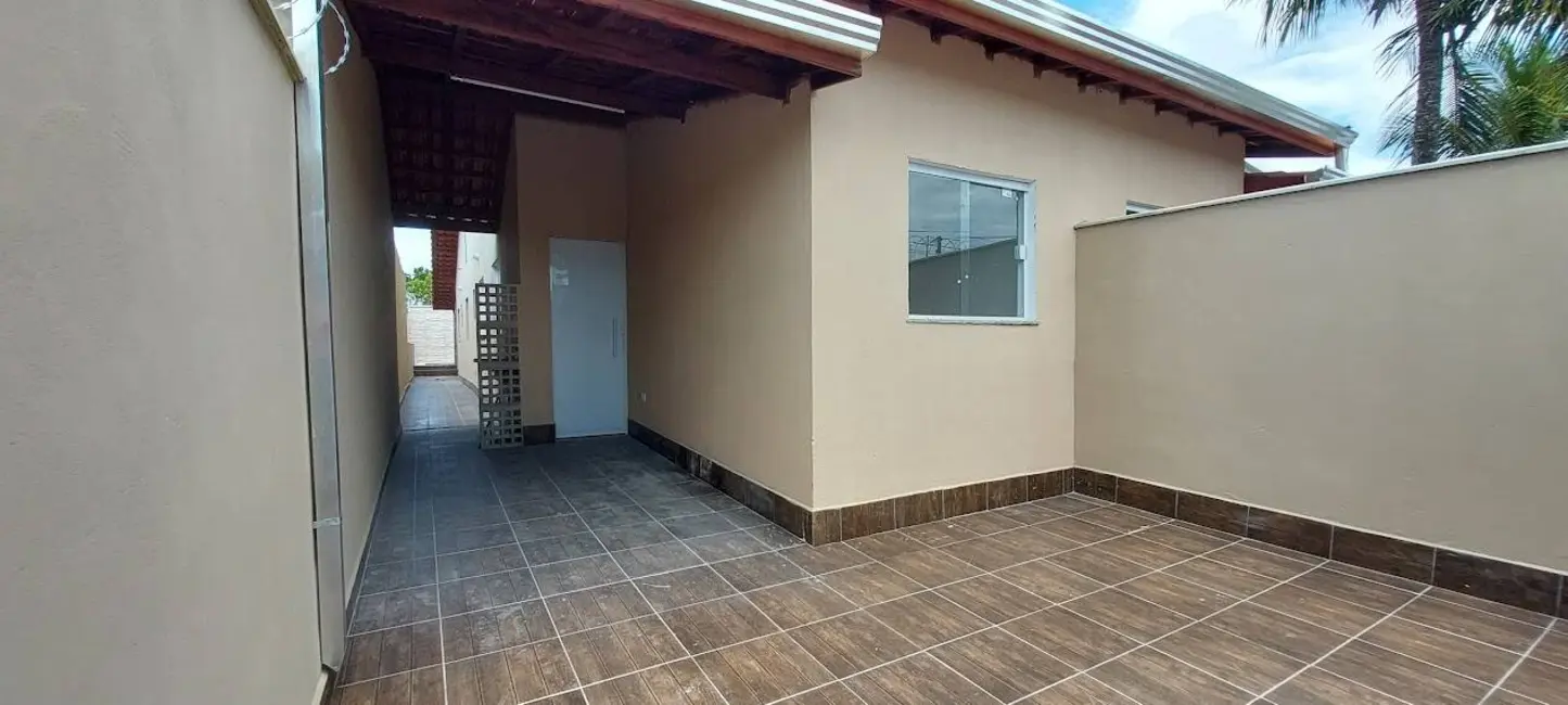 Foto 1 de Casa com 3 quartos à venda, 150m2 em Itanhaem - SP