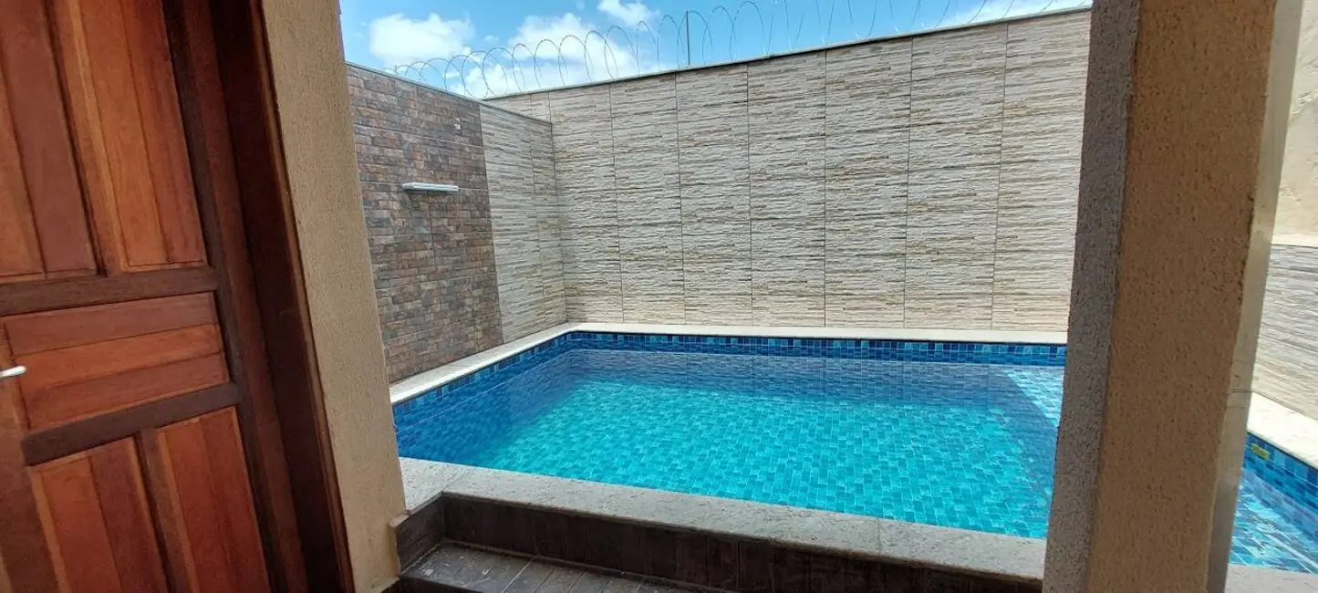 Casa com 3 quartos à venda, 150m2 em Itanhaem - SP - imagem 3 Foto 3 de Casa com 3 quartos à venda, 150m2 em Itanhaem - SP