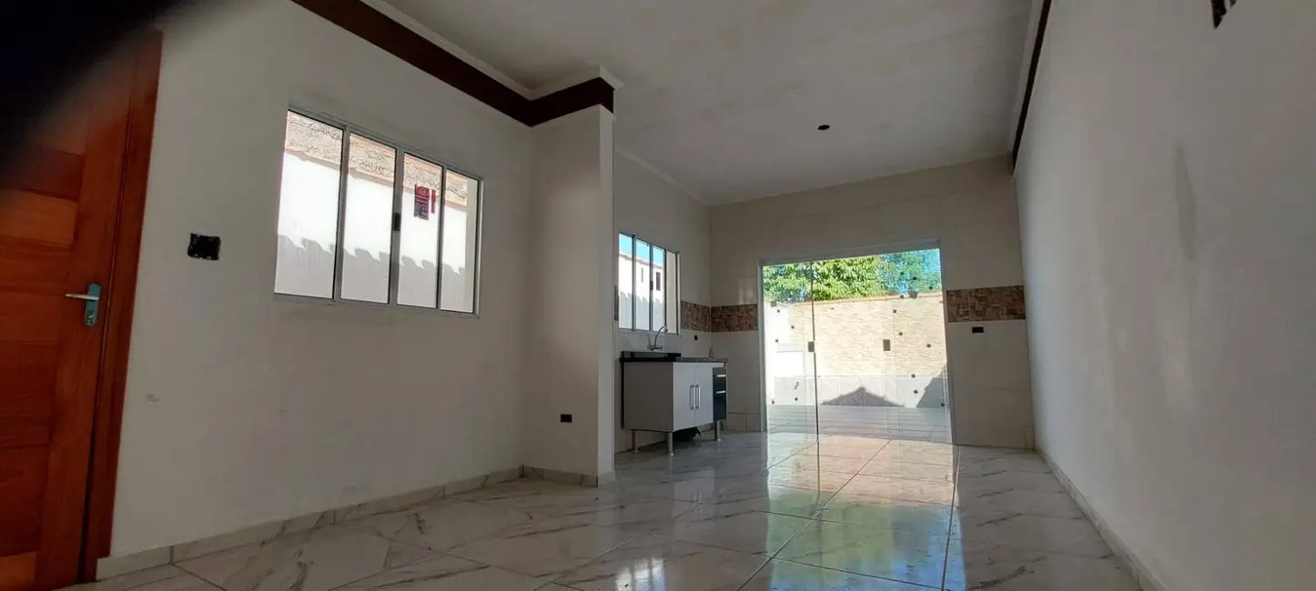 Foto 4 de Casa com 2 quartos à venda, 150m2 em Itanhaem - SP