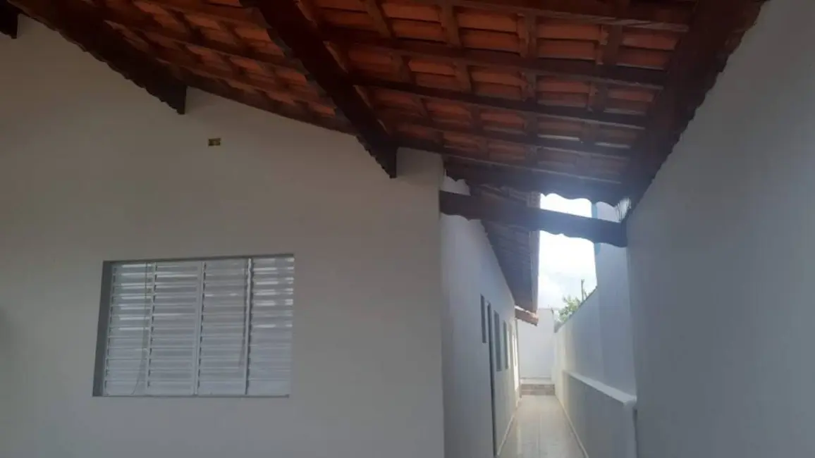 Foto 3 de Casa com 2 quartos à venda, 150m2 em Mongagua - SP