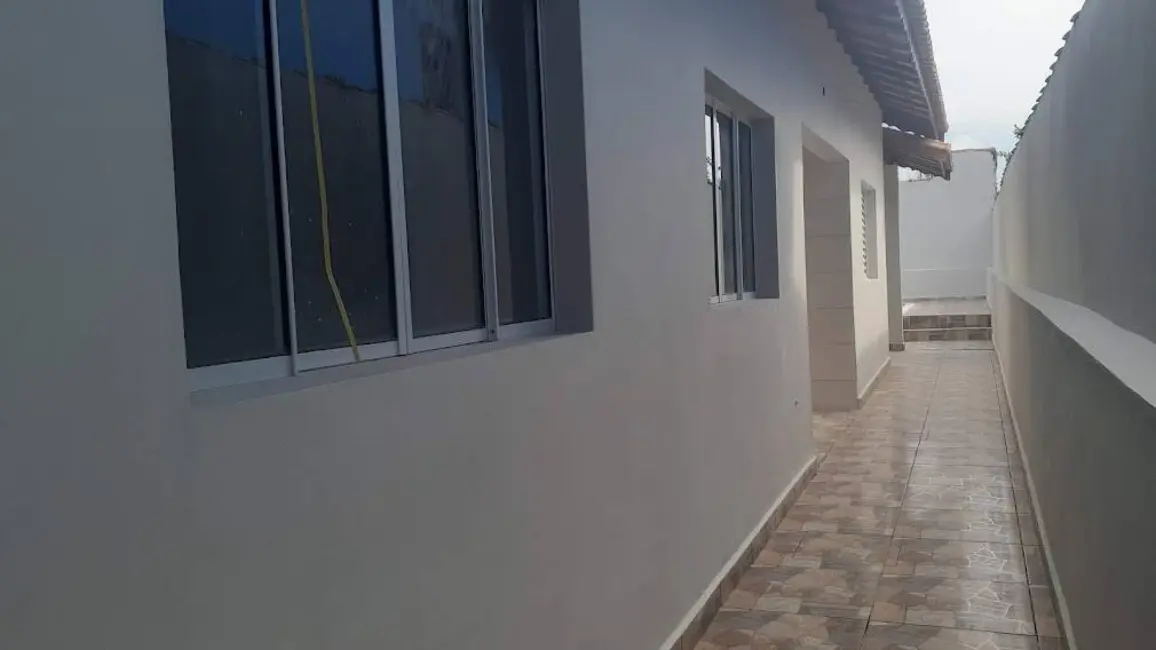 Foto 5 de Casa com 2 quartos à venda, 150m2 em Mongagua - SP