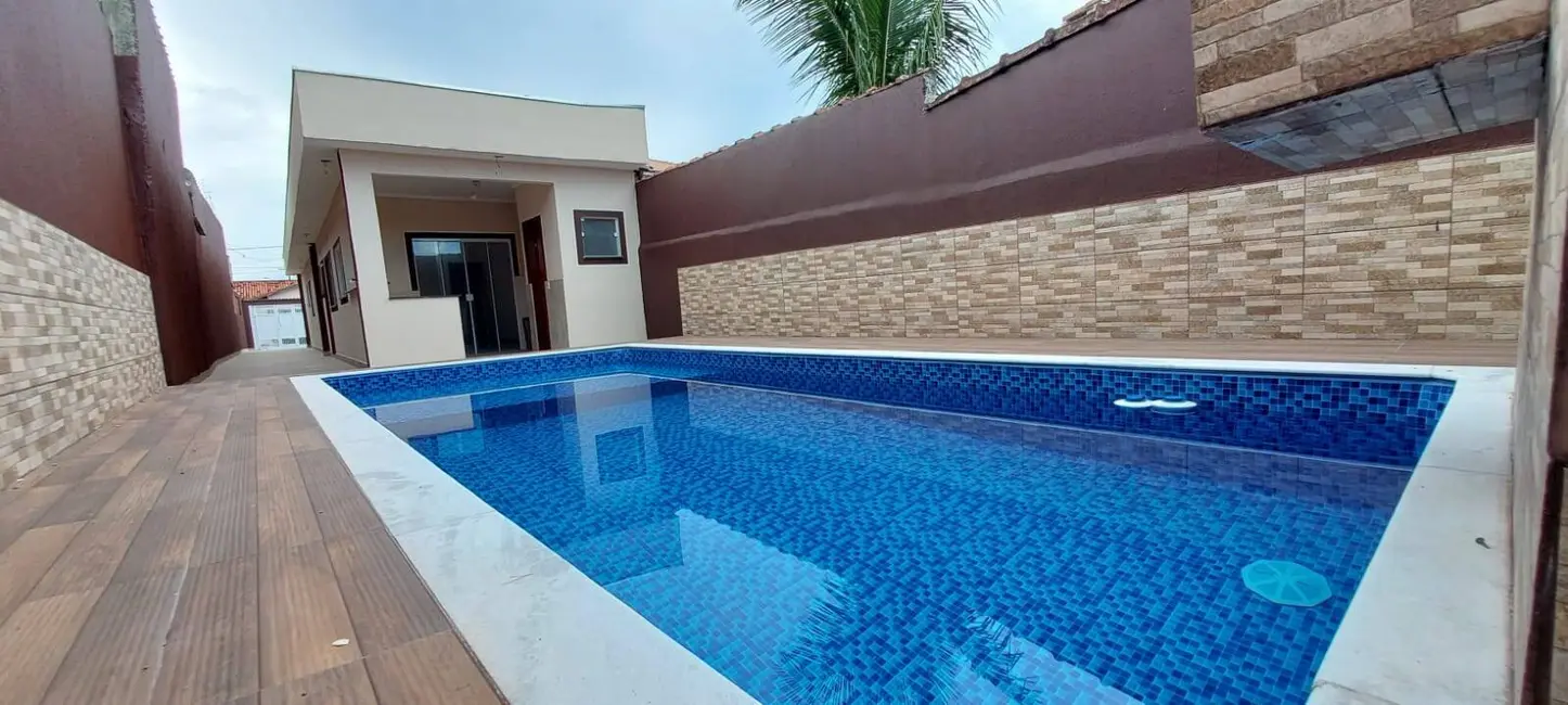 Foto 1 de Casa com 3 quartos à venda, 210m2 em Mongagua - SP