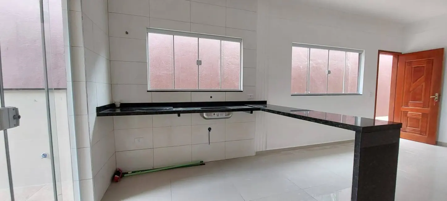 Foto 4 de Casa com 3 quartos à venda, 210m2 em Mongagua - SP