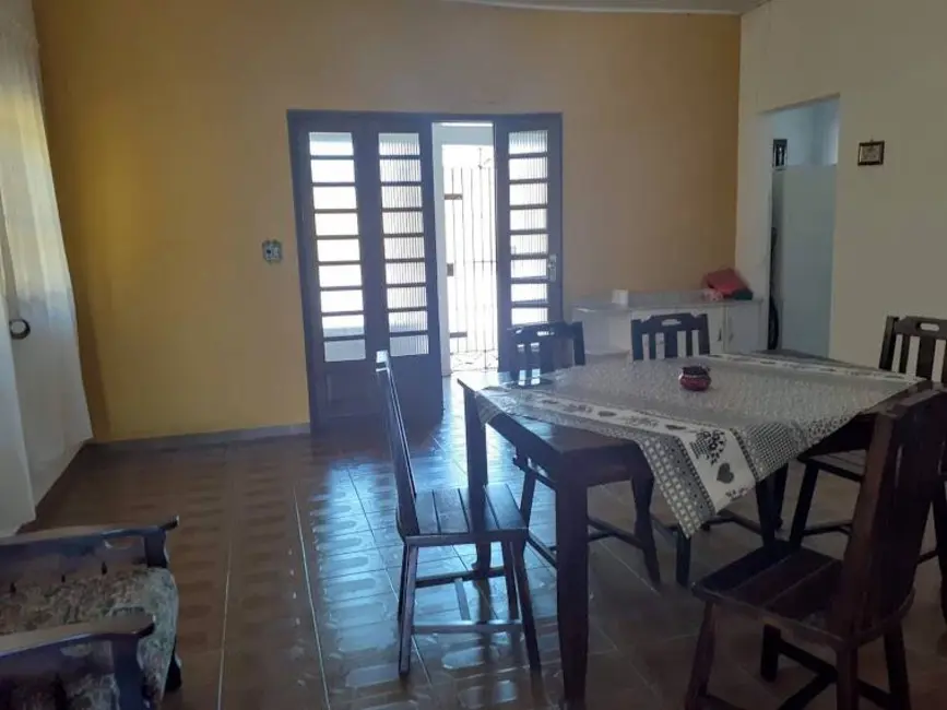Foto 2 de Casa com 3 quartos à venda, 376m2 em Mongagua - SP