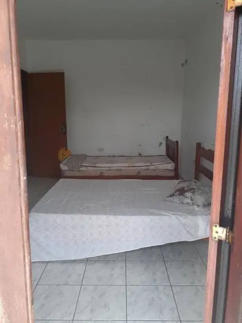 Foto 4 de Casa com 3 quartos à venda, 327m2 em Mongagua - SP