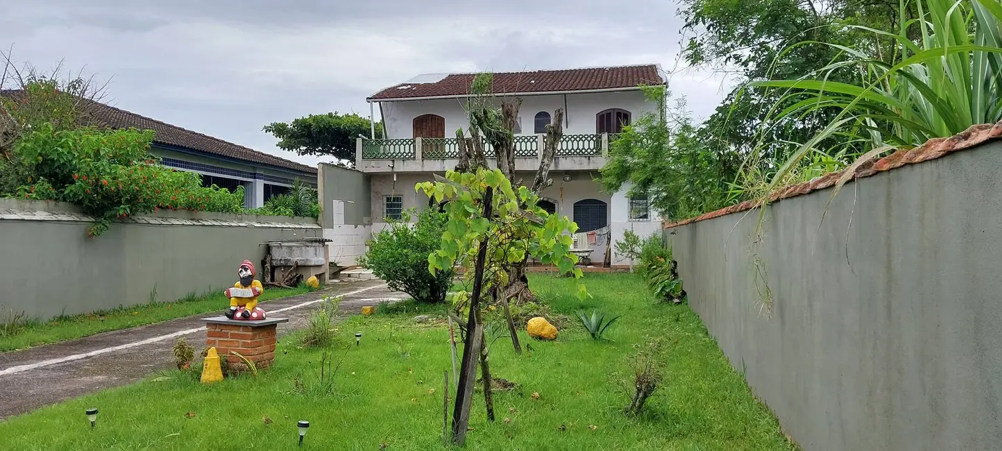 Foto 1 de Casa com 3 quartos à venda, 327m2 em Mongagua - SP