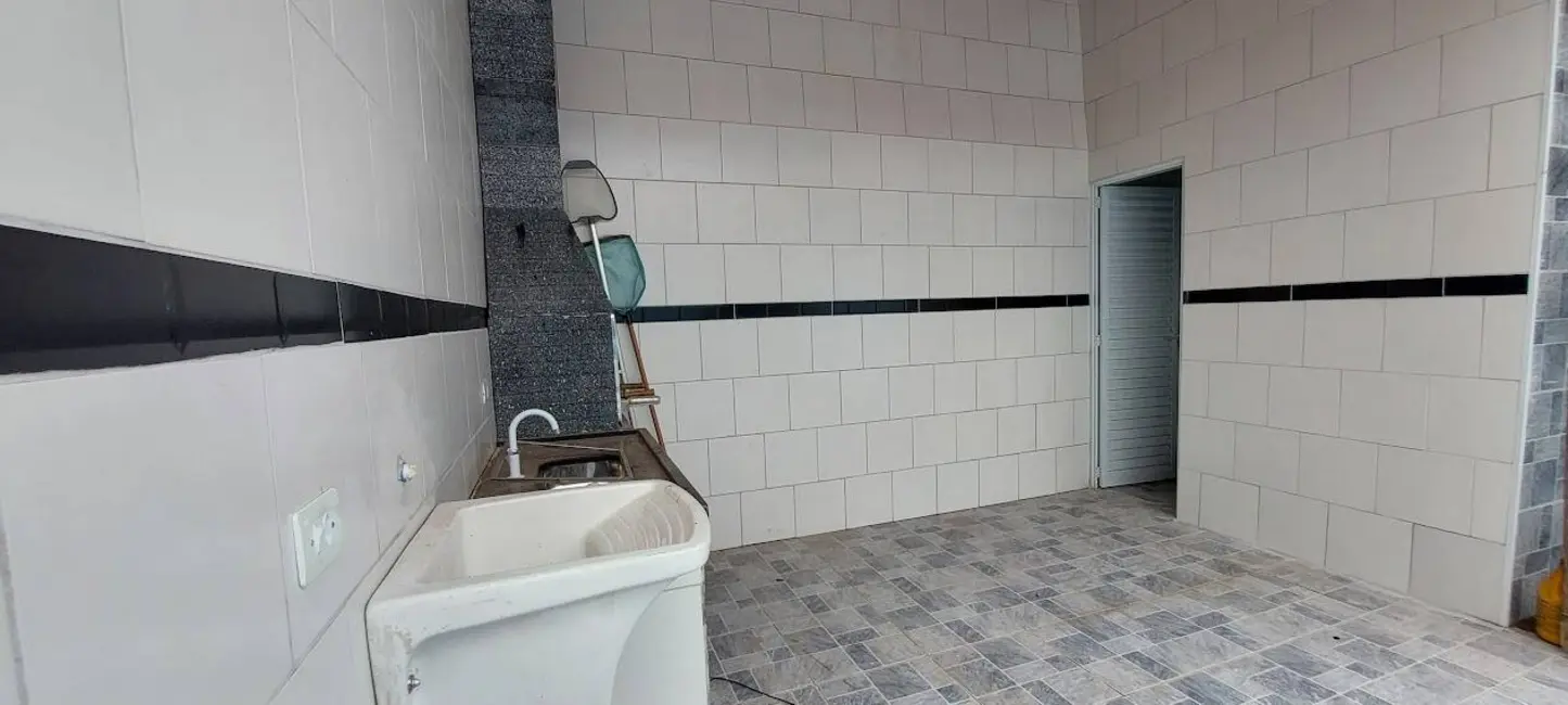 Foto 4 de Casa com 2 quartos à venda, 193m2 em Mongagua - SP