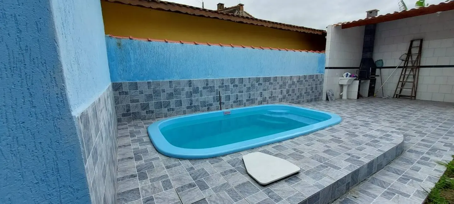 Foto 2 de Casa com 2 quartos à venda, 193m2 em Mongagua - SP