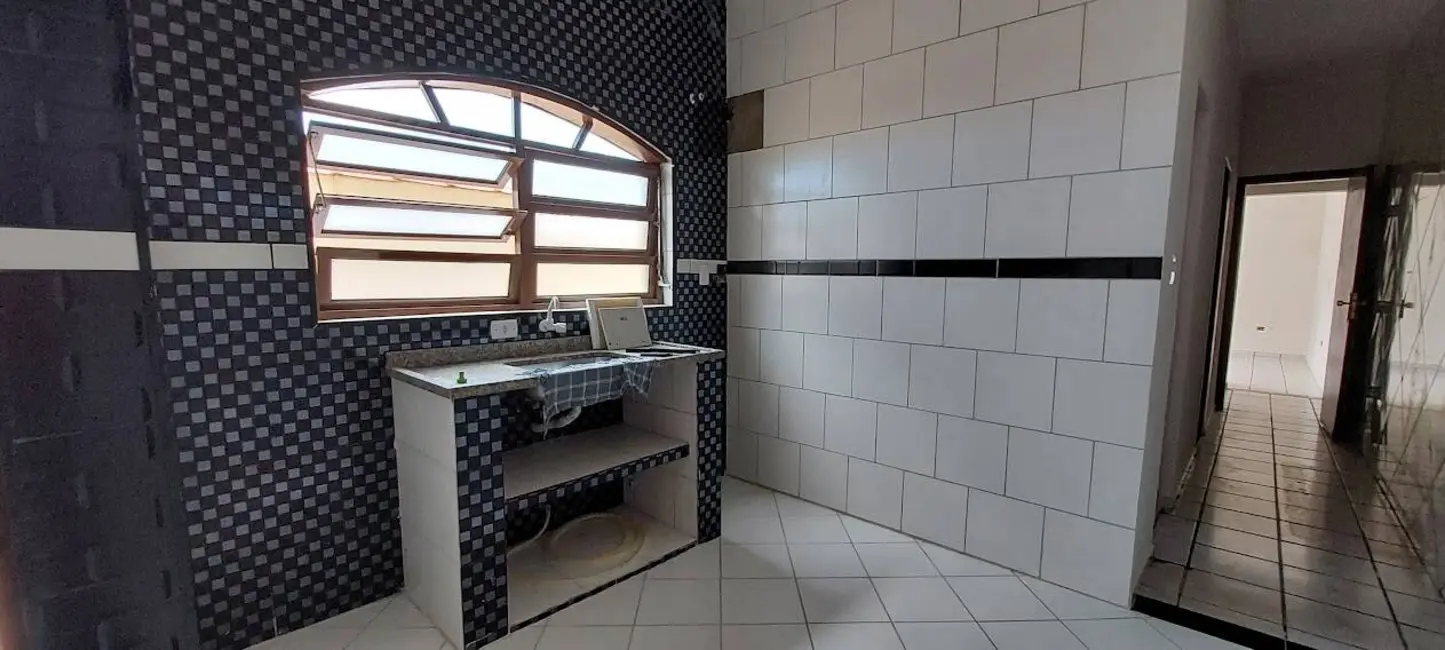 Foto 4 de Casa com 3 quartos à venda, 193m2 em Mongagua - SP