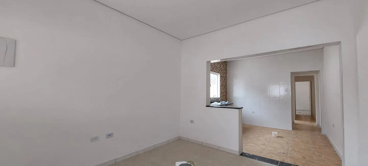 Foto 3 de Casa com 2 quartos à venda, 138m2 em Mongagua - SP