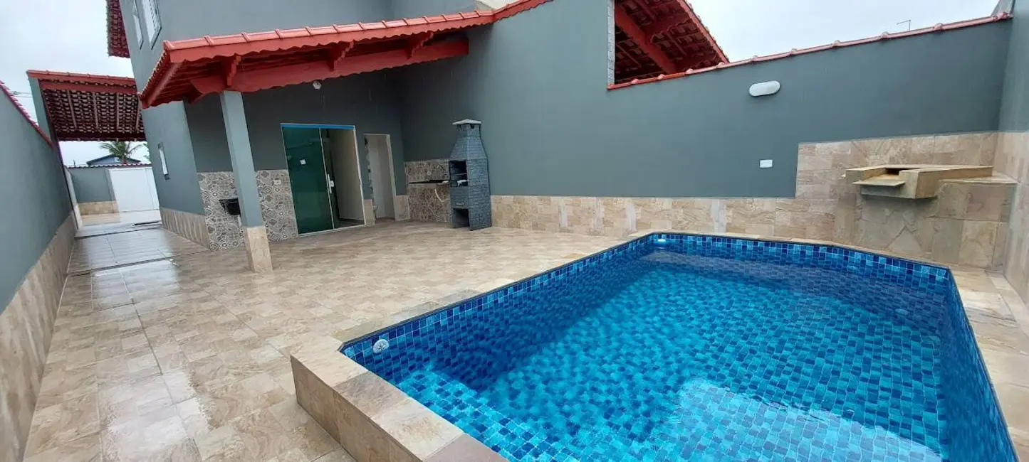 Foto 1 de Casa com 2 quartos à venda, 175m2 em Mongagua - SP