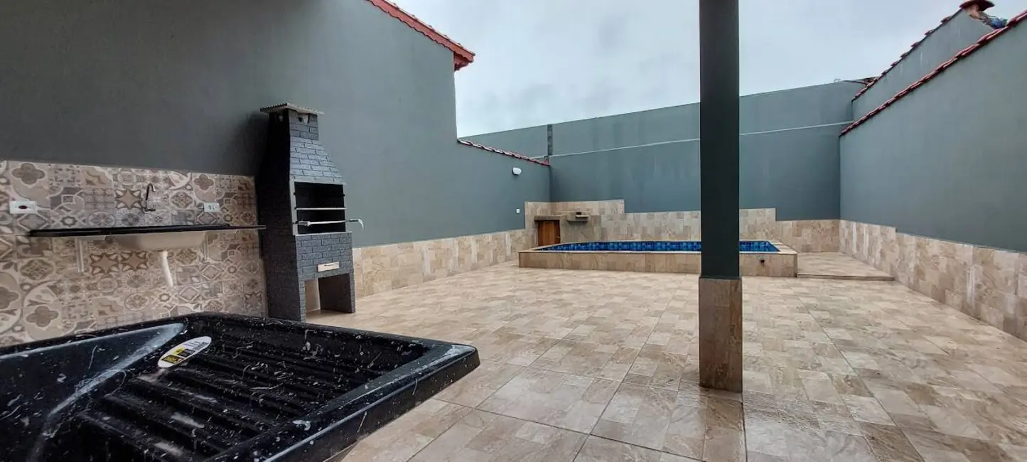 Foto 5 de Casa com 2 quartos à venda, 175m2 em Mongagua - SP