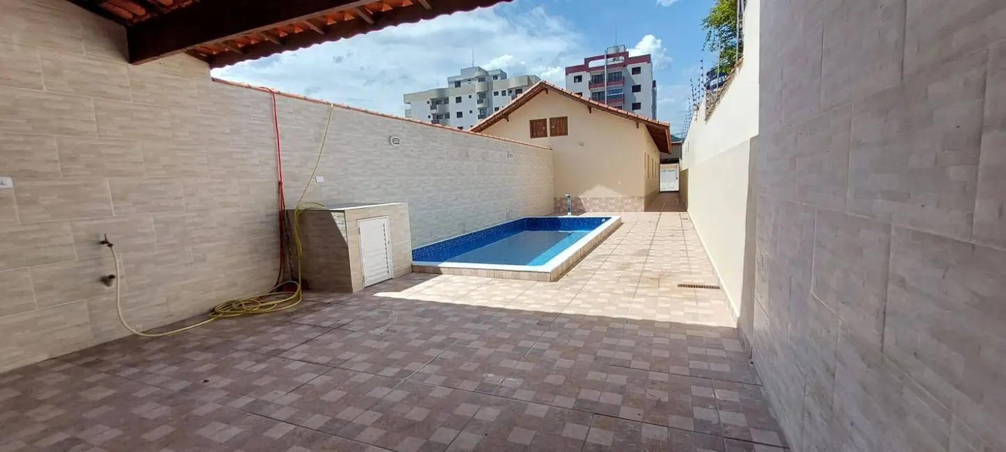 Foto 1 de Casa com 3 quartos à venda, 225m2 em Mongagua - SP