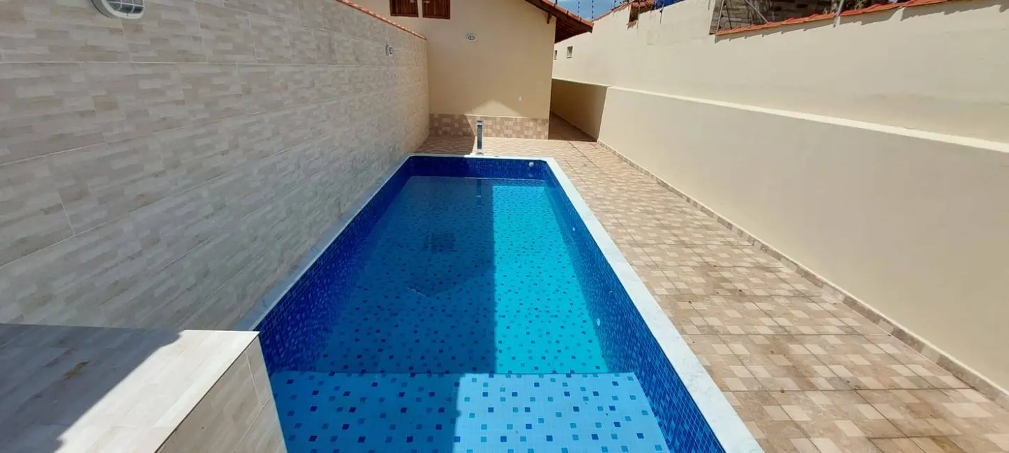 Foto 2 de Casa com 3 quartos à venda, 225m2 em Mongagua - SP