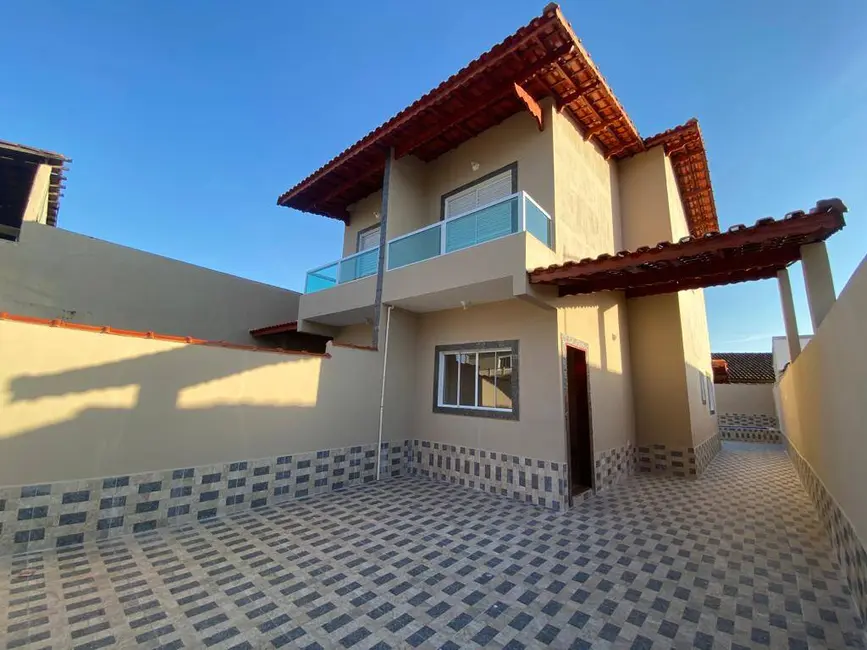 Foto 1 de Casa com 2 quartos à venda, 139m2 em Itanhaem - SP