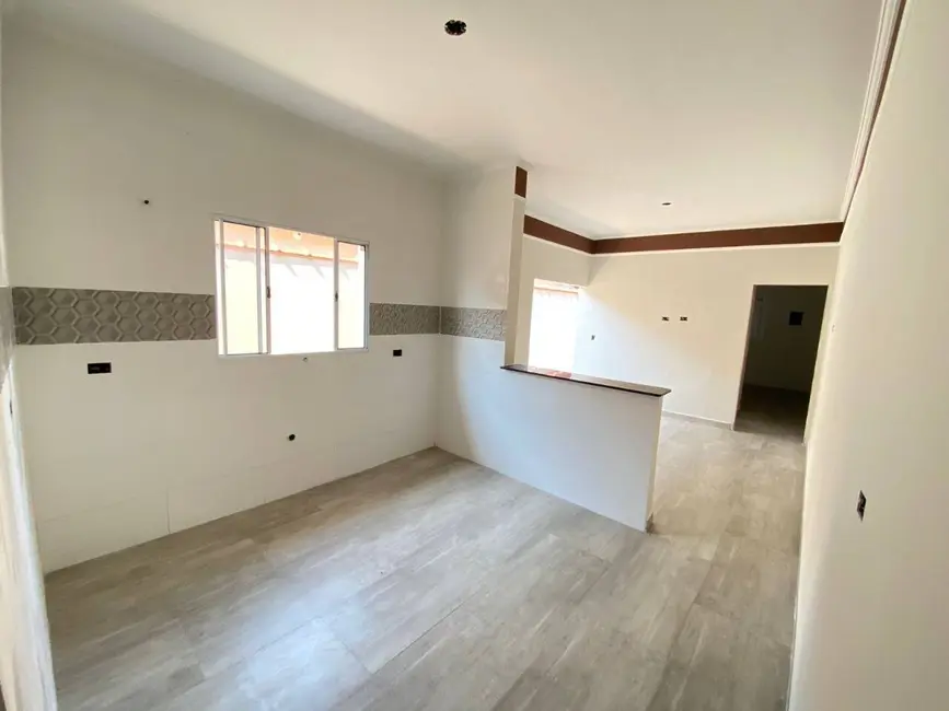 Foto 5 de Casa com 2 quartos à venda, 125m2 em Mongagua - SP