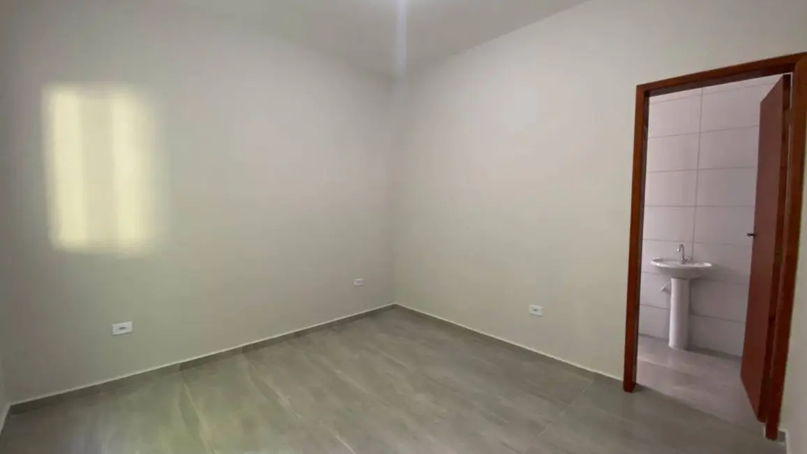 Foto 8 de Casa com 2 quartos à venda, 150m2 em Itanhaem - SP