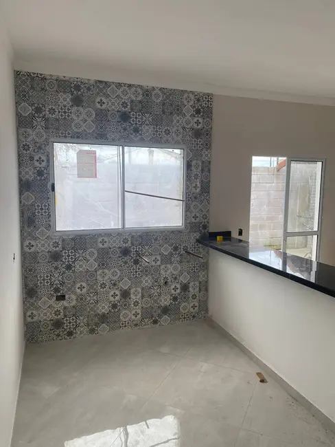 Casa com 2 quartos à venda, 60m2 em Itanhaem - SP - imagem 4 Foto 4 de Casa com 2 quartos à venda, 60m2 em Itanhaem - SP