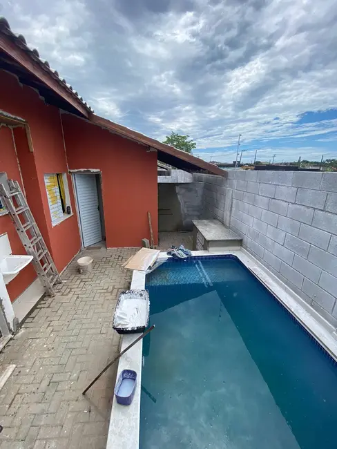 Casa com 2 quartos à venda, 60m2 em Itanhaem - SP - imagem 2 Foto 2 de Casa com 2 quartos à venda, 60m2 em Itanhaem - SP