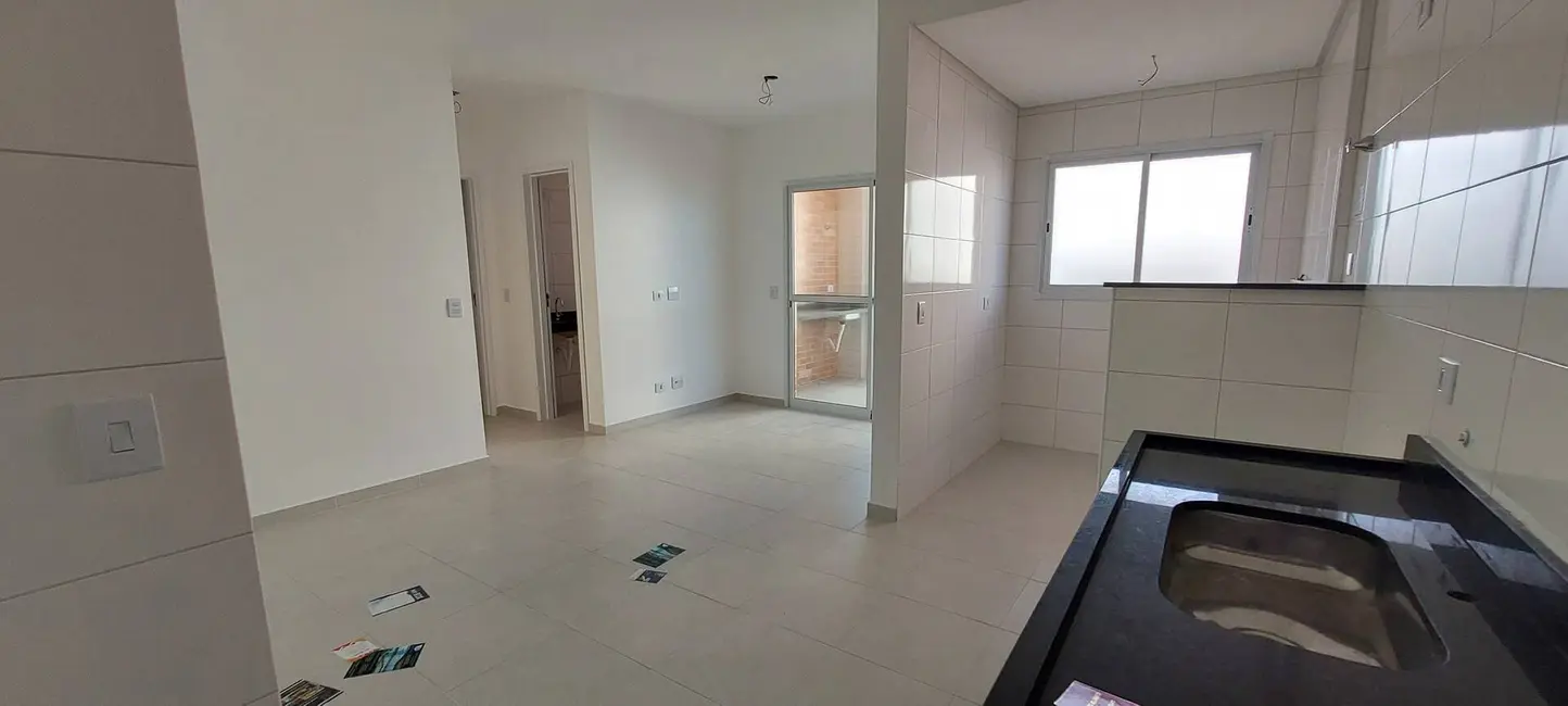 Foto 2 de Apartamento com 2 quartos à venda, 70m2 em Mongagua - SP