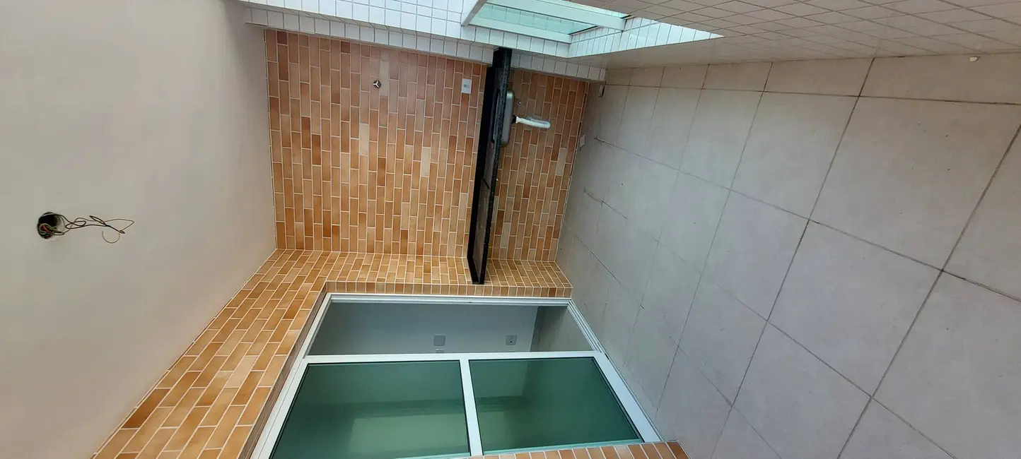 Foto 9 de Apartamento com 2 quartos à venda, 70m2 em Mongagua - SP